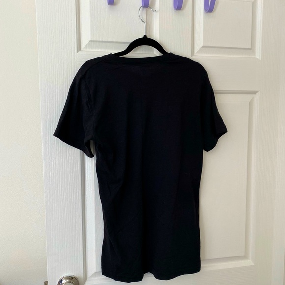 ✨Host Post✨Queens Only Black T-shirt Short Sleeve - Picture 2 of 10